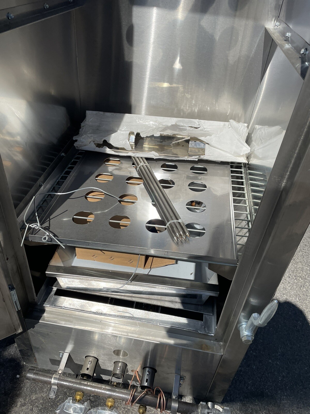 Chinese Smoker 24″ x 24″ Gas Oven All Stainless Steel Interior – 3 Burners – NSF