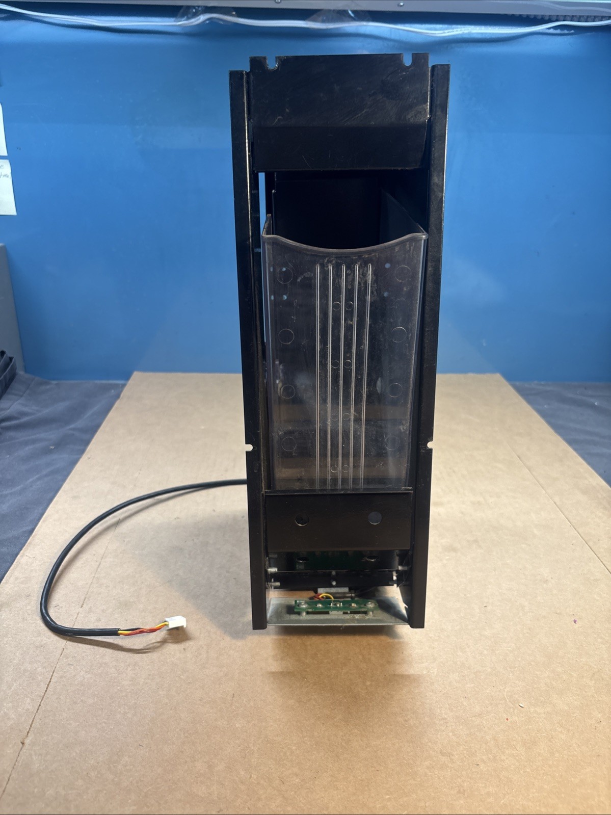 Royal RVV500 RVV400 Soda Vending Machine Delivery Bin Port Tested