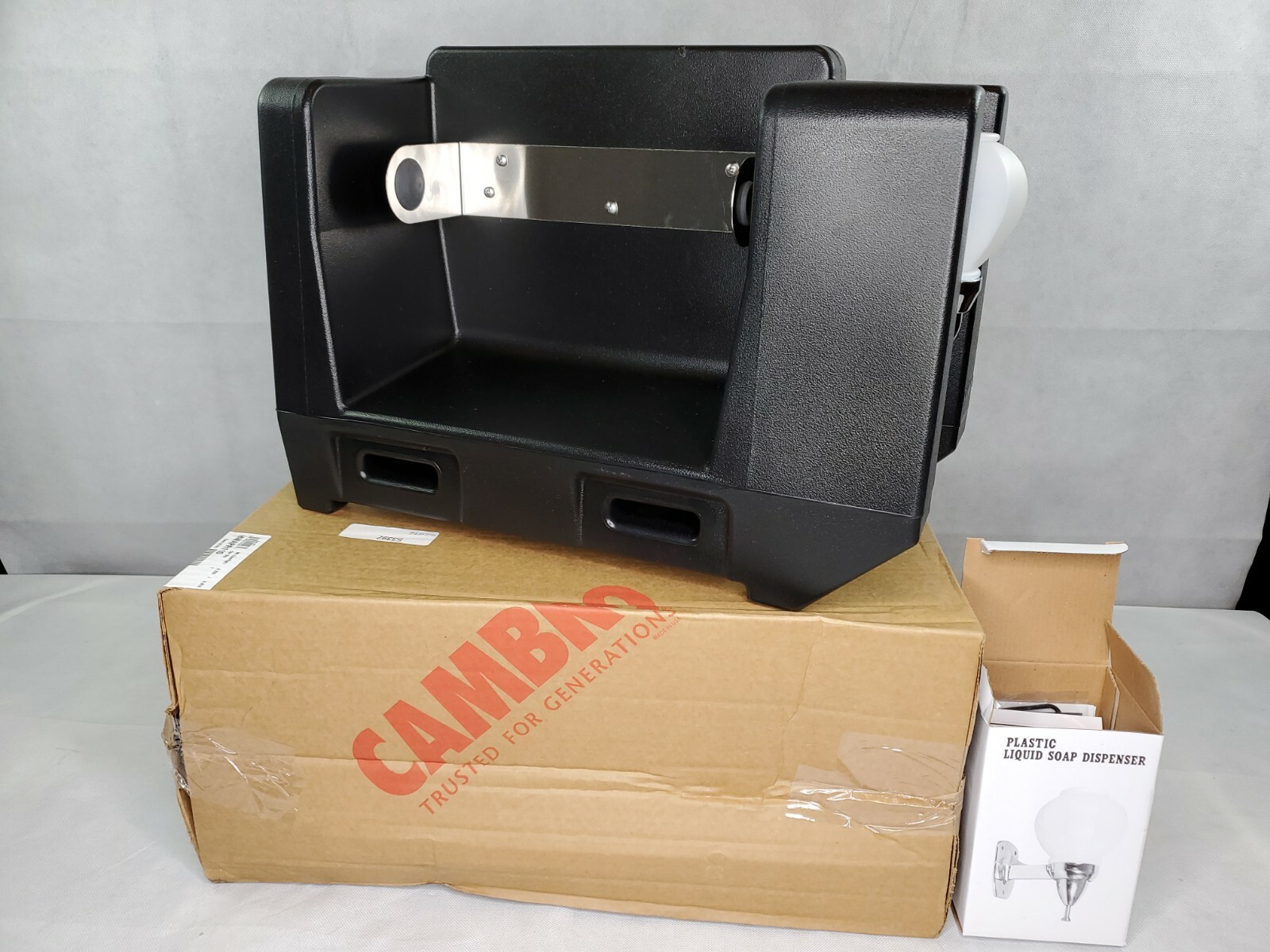 Cambro Eahwapr110 Handwashing Accessory With Paper Towel Roll Dispenser Black