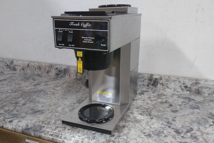 Newco Coffee AK-2AS 120VAC 0.5 GPH Brewing Rate Pourover Coffee Brewer