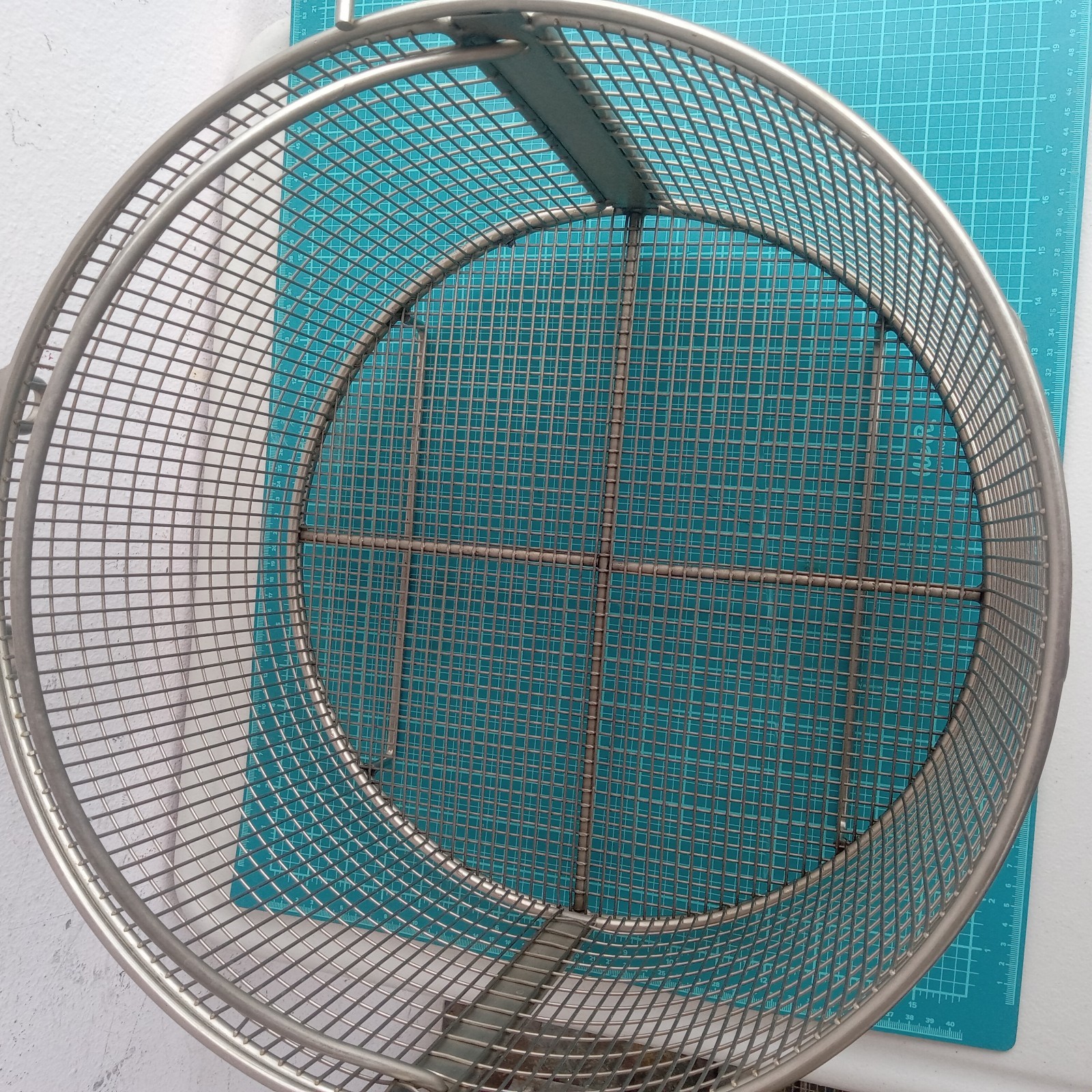 Big Fryer Round Basket – Size 15x15x9 Inches «Weighs 7 Pounds»
