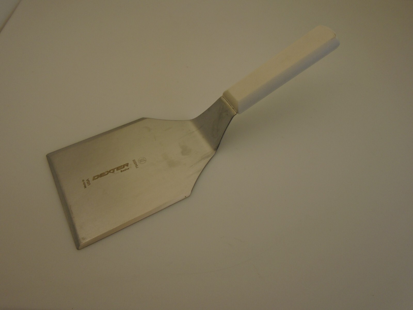 Dexter USA P94858H White Handle Beveled 5×4 Burger Turner Flipper Factory 2nd