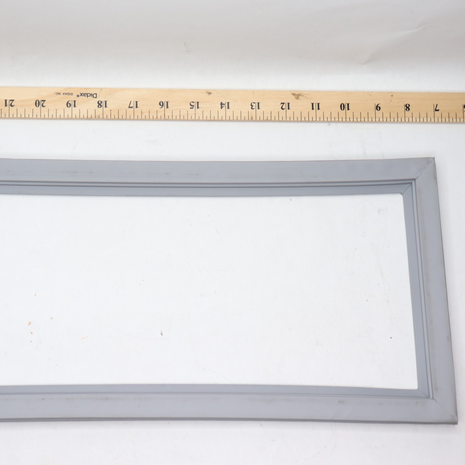 Continental Refrigeration Door Gasket White 22-1/2″ x 25-1/2″ 2-814S