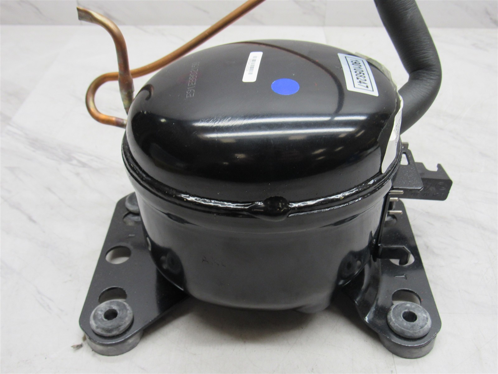 Hoshizaki HUAYI HYB35MHJ42A-R HYB35MHJ42A-R 1/16HP 115 V/60 HZ R-600 Compressor