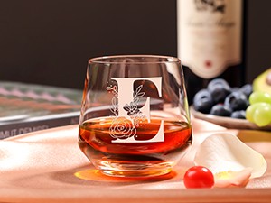 Personalized Wine Glass for Women, Stemless Monogram Wine Glass with A–Z Initial