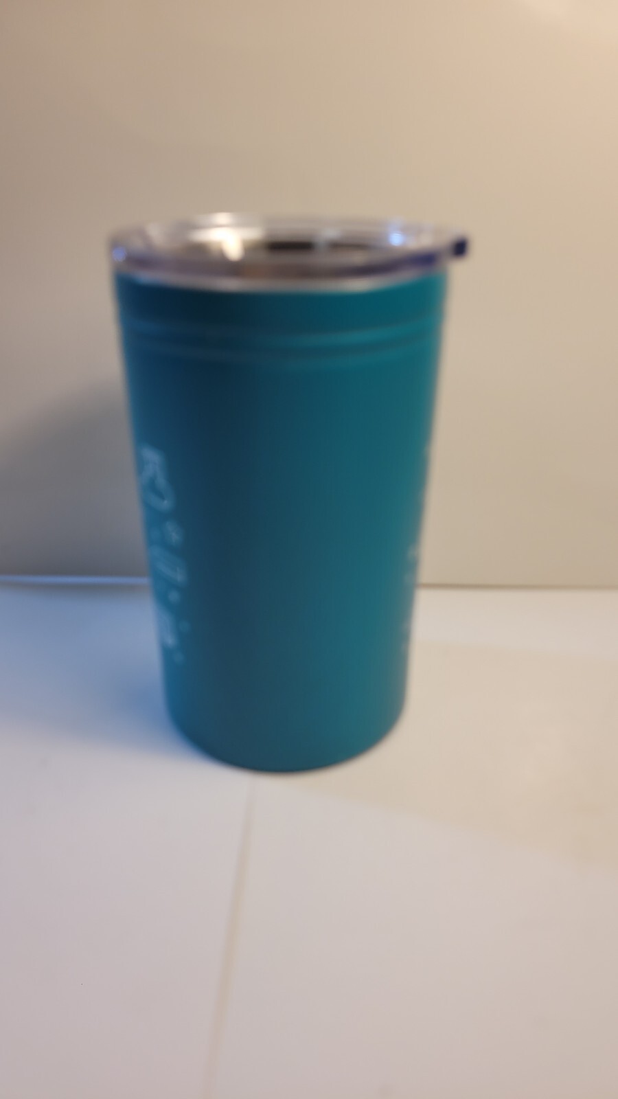 Hot and Cold To Go Drink Cup with Lid Turquois Color Metal Plastic 10 oz 5 x 5»