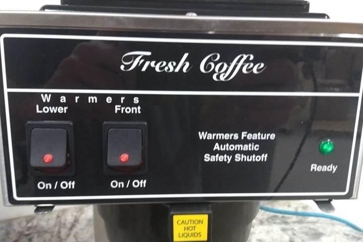 Newco Coffee AK-2AS 120VAC 0.5 GPH Brewing Rate Pourover Coffee Brewer