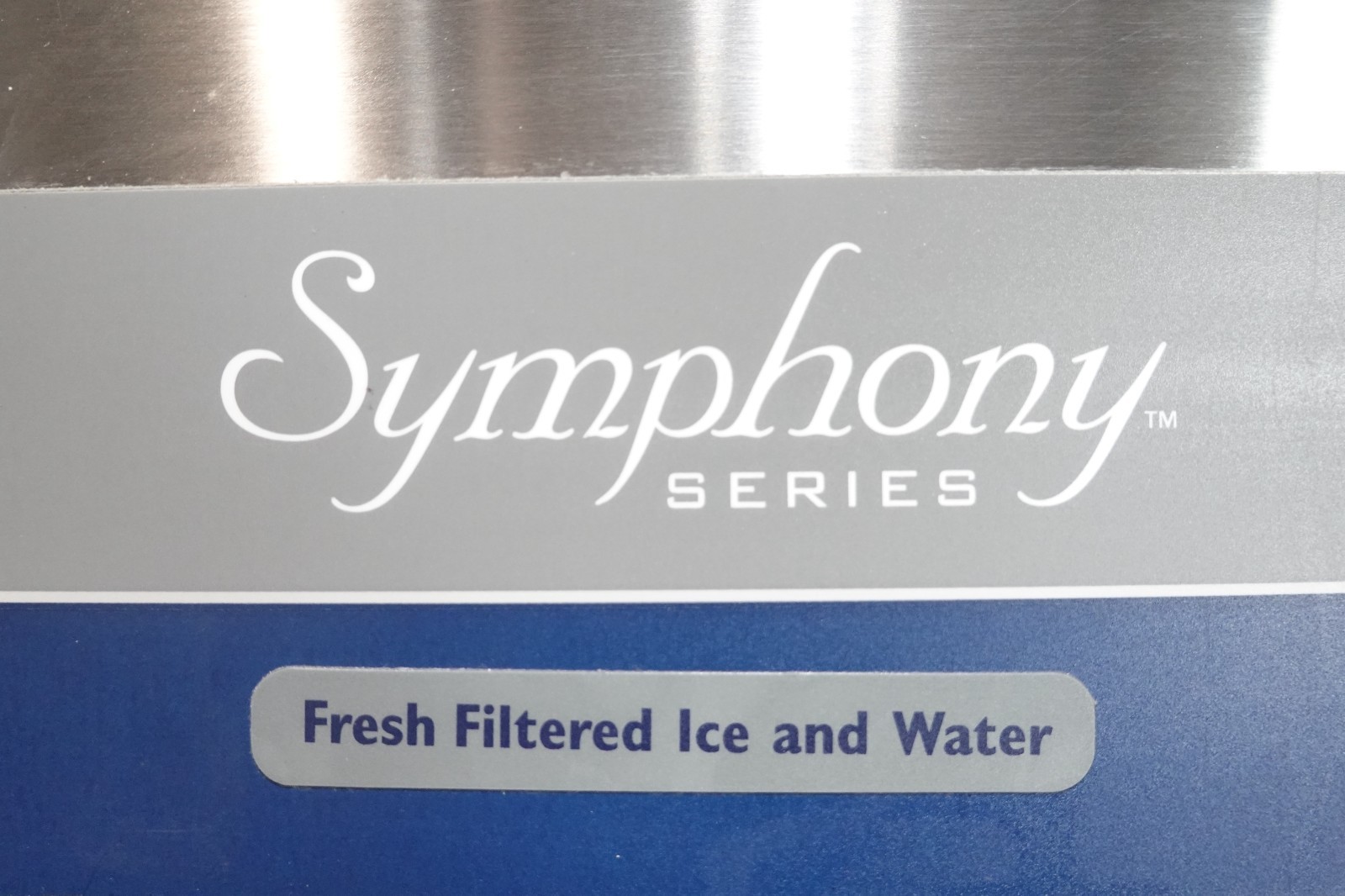 FOLLET 400 LBS AIR COOLED ICE MAKER/WATER DISPENSER (CHEWABLE ICE) MODEL 25CT400