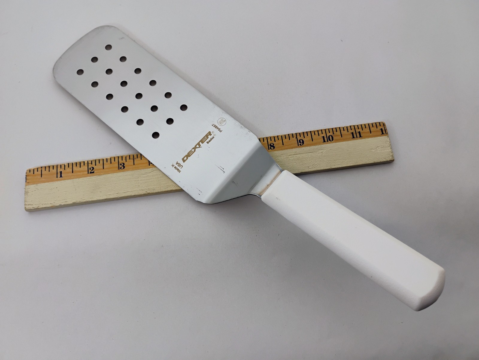 Dexter USA White Handle Turners Spatula 8″X3″ Perforated Stainless Factory2nd