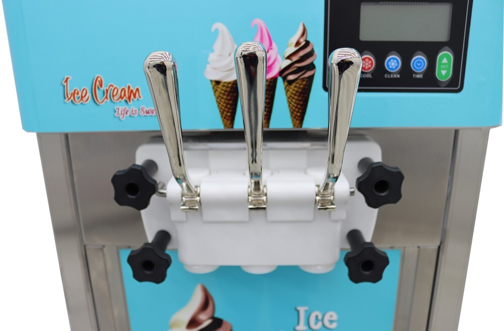 Movable 3 Head Soft Ice Cream Machine 20-30L/h Output 110V 1800W Easy to Clean