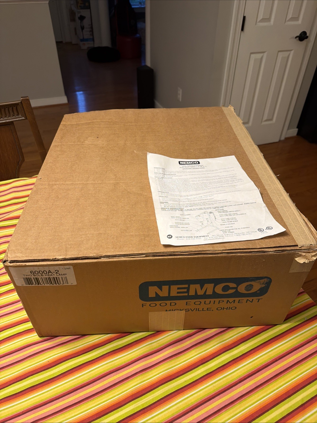 NEW Nemco 6000A-2 Two Infra Red Bulb Freestanding Heat Lamp – 120V w/Bulbs