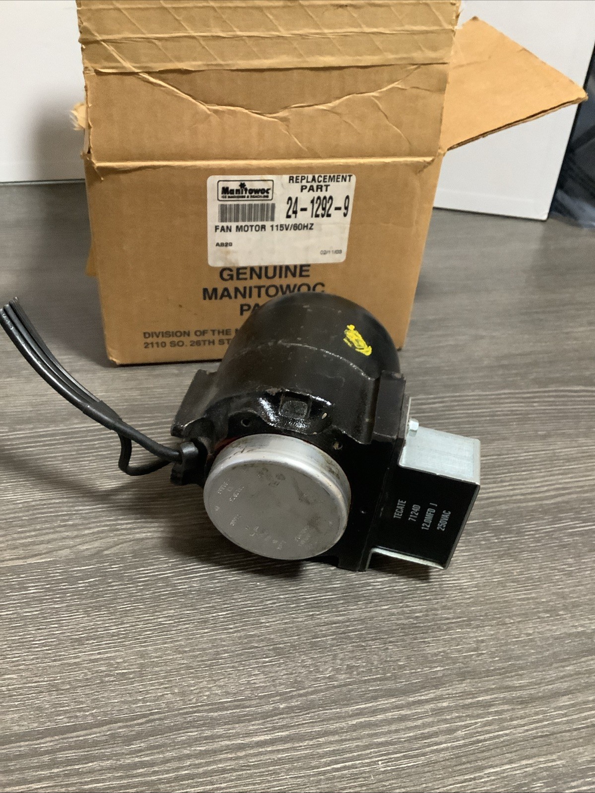 2412929 Manitowoc Ice Cond Fan Motor 115V /60HZ 24-1292-9 Vintage NOS Open Box
