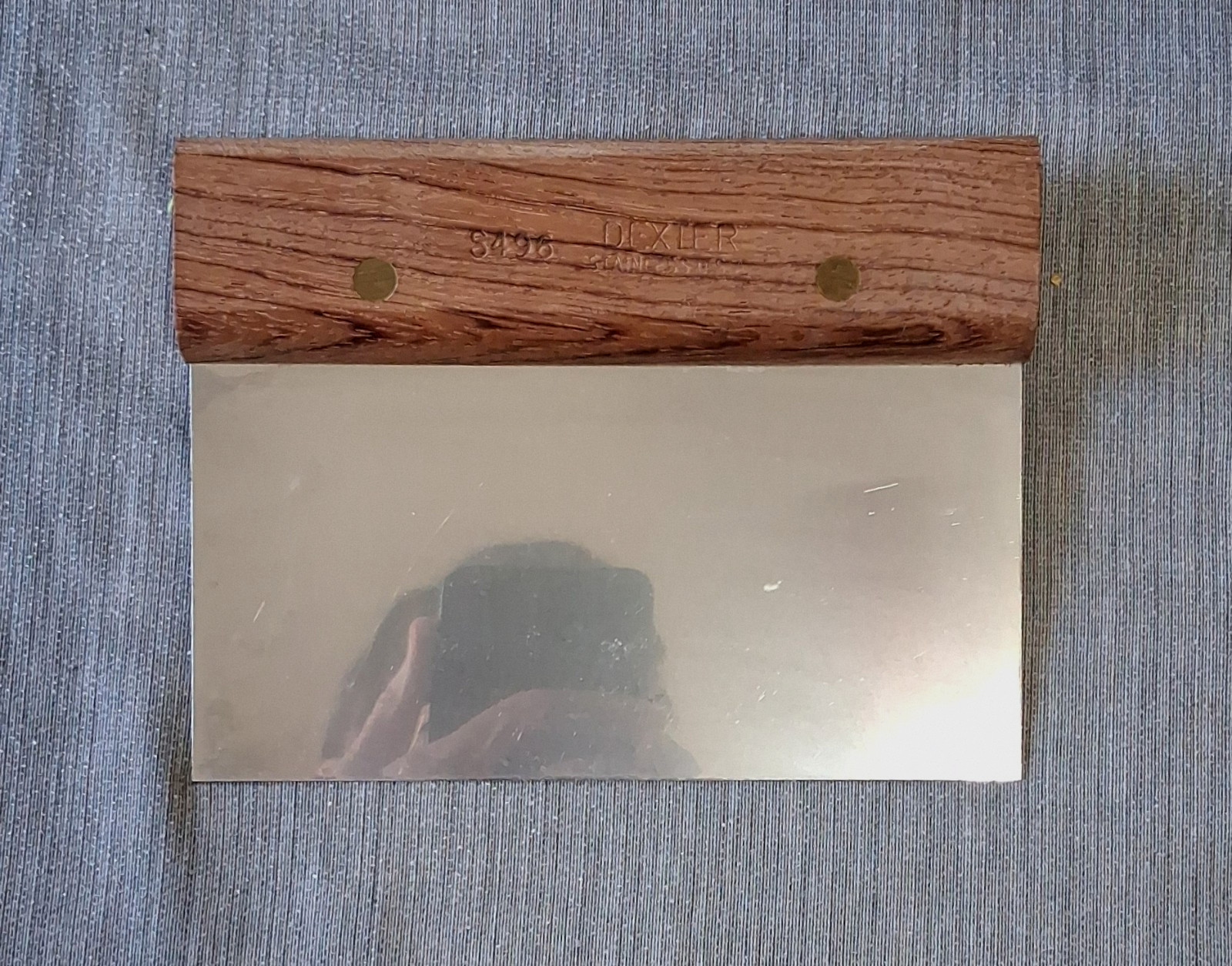 Vintage Dexter USA S496 Wood Handle Dough Cutter/Workshop Bench Scraper 6″X3″