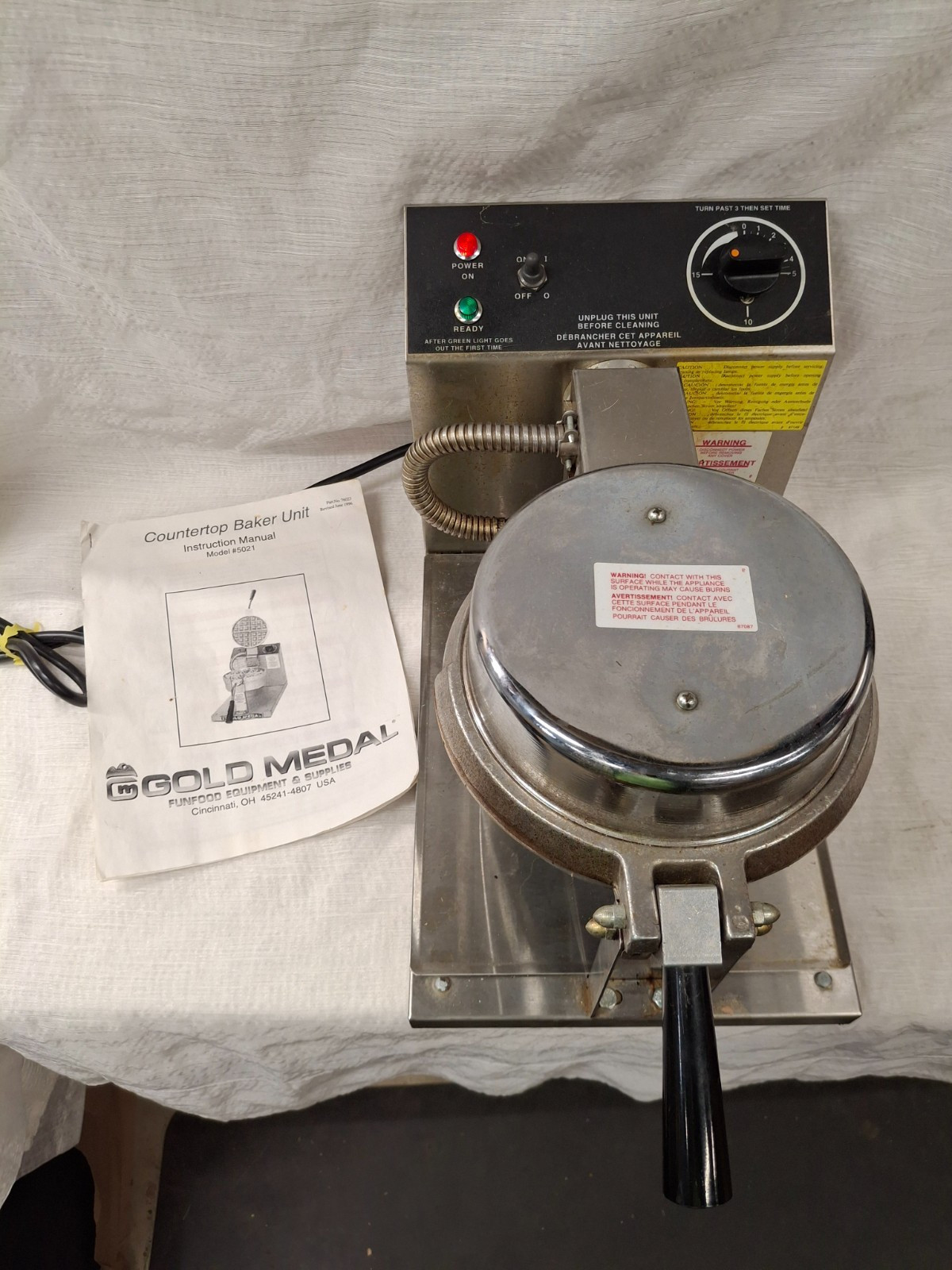 Gold Medal Funfood Equipment Countertop Baker Waffle Crepe Unit Model #5021