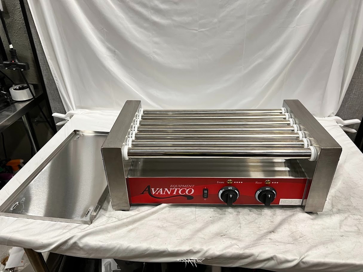 Avantco RG1818 18 Hot Dog Roller Grill with 7 Rollers – 120V, 590W