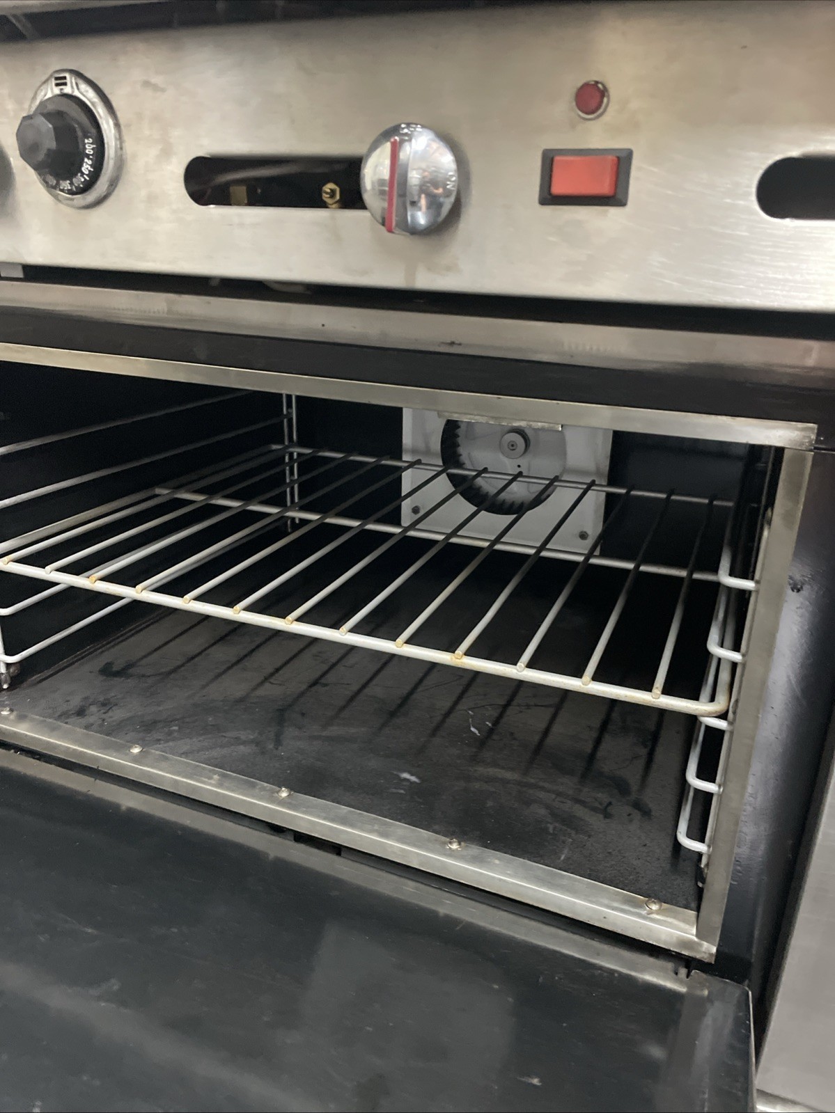 American Range 60” Commercial Griddle & Burner Range 2 Full Ovens 1 Convection