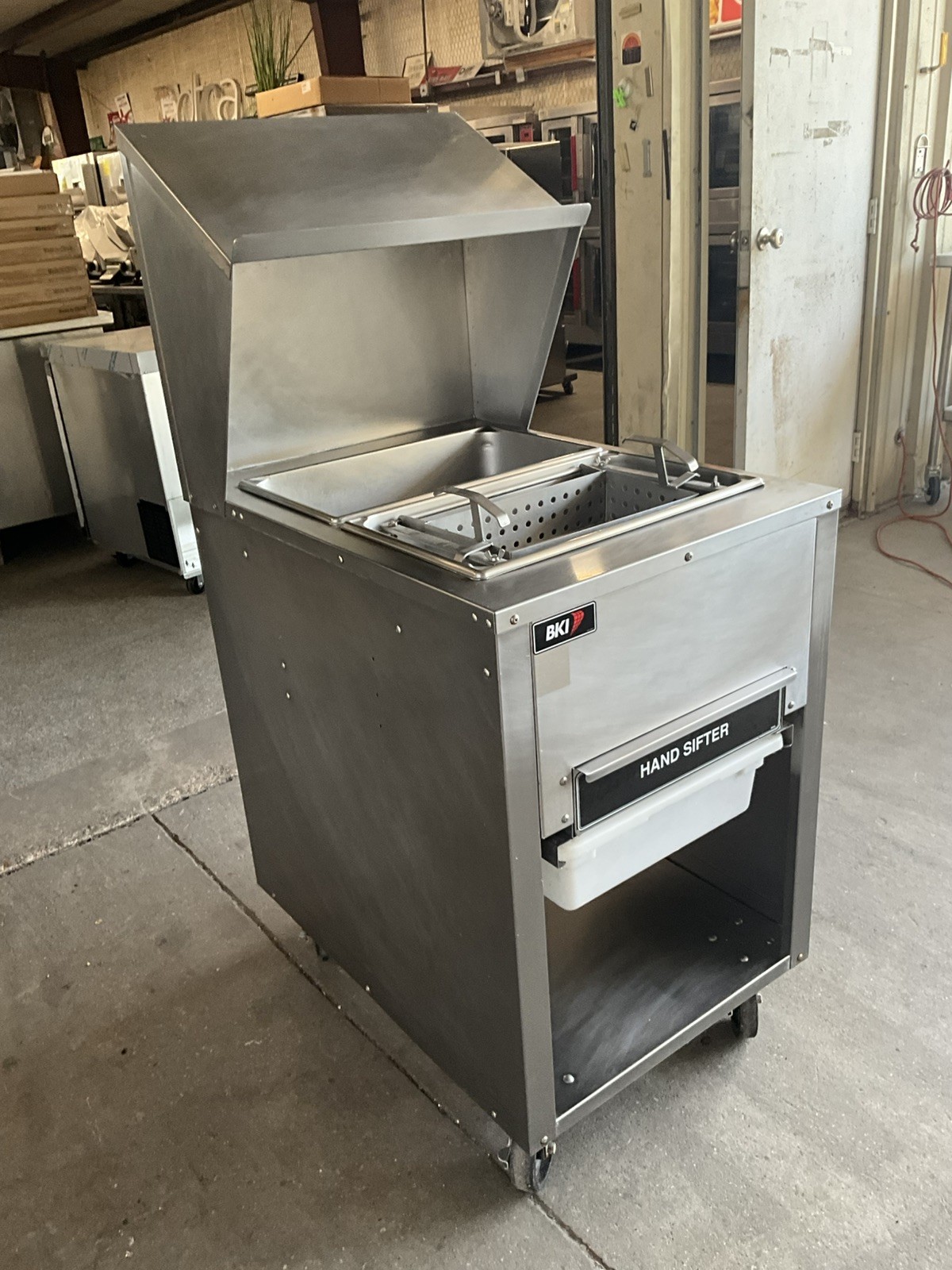 BKI breading station BT-24M Marinate Basket & Sifter Drawer Fried Chicken Fish
