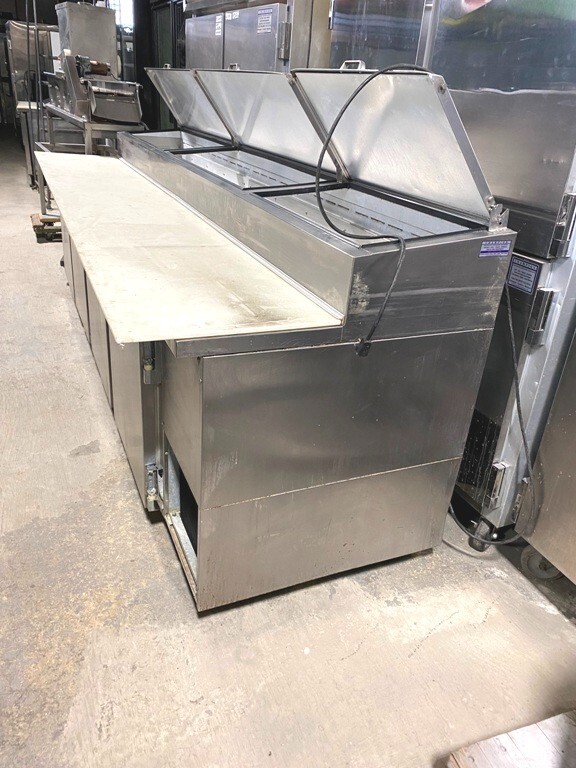 Prep Table/ Beverage Air DP119 Pizza Prep Table/ 4 Doors/ 119″ New Compressor