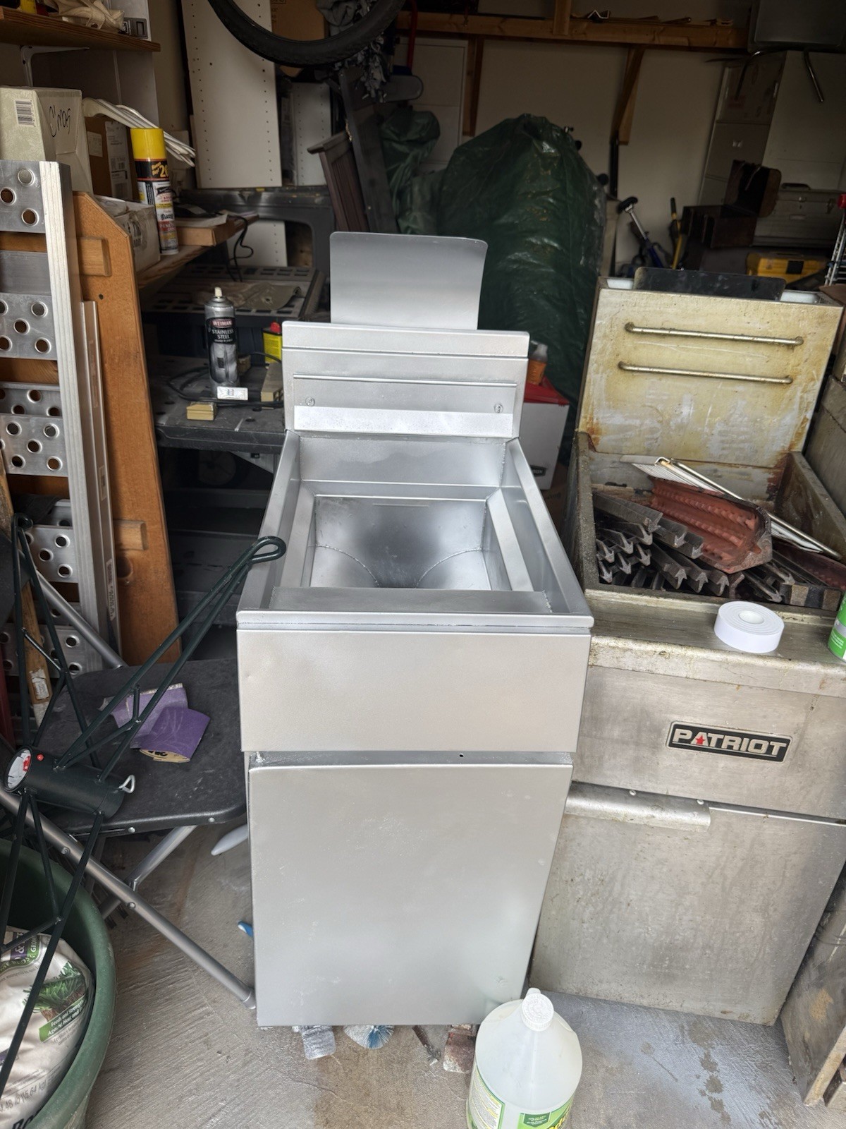 Patriot Commercial Floor Model Deep Fat Gas Fryer, Stainless Steel, 1 Pot
