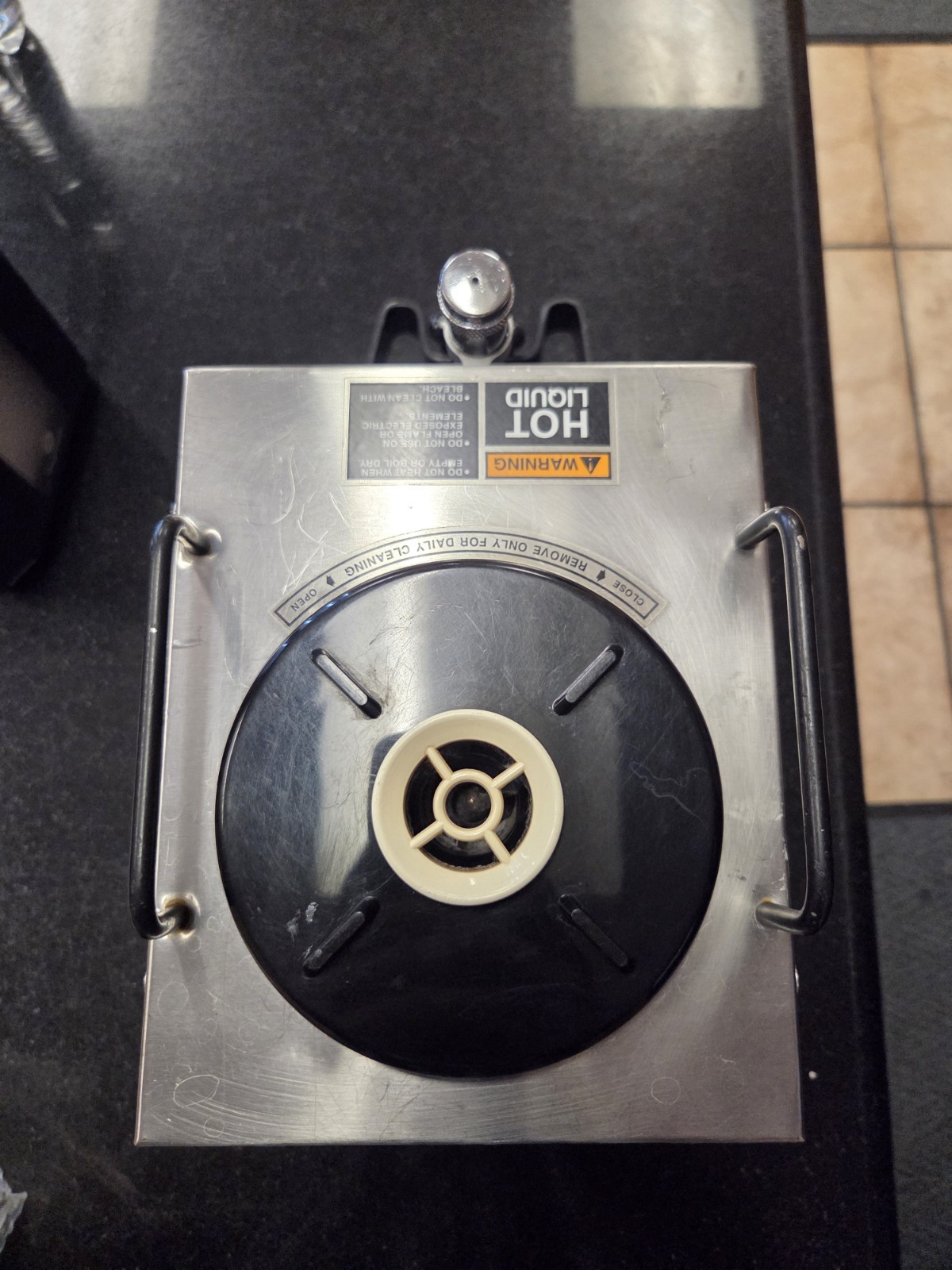 BUNN 20950.0004 Bunn 1.5 Gallon, Top Handle, 1.5 GPR FF (One) 1 Server ONLY