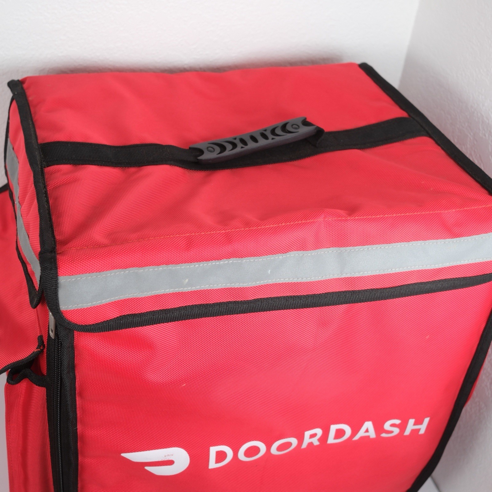 DoorDash Insulated Delivery Backpack Thermal Cooler Shelf Food Bag Red Staff