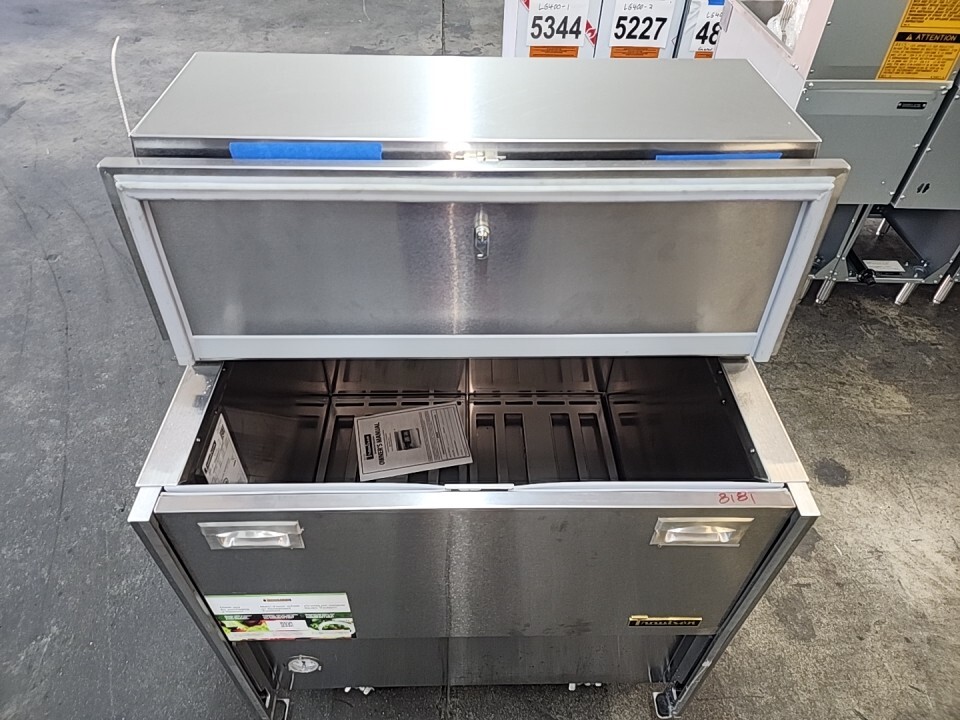 5392 Show Item Traulsen Milk Cooler Double Sided – 512 Capacity Model: RMC34D4