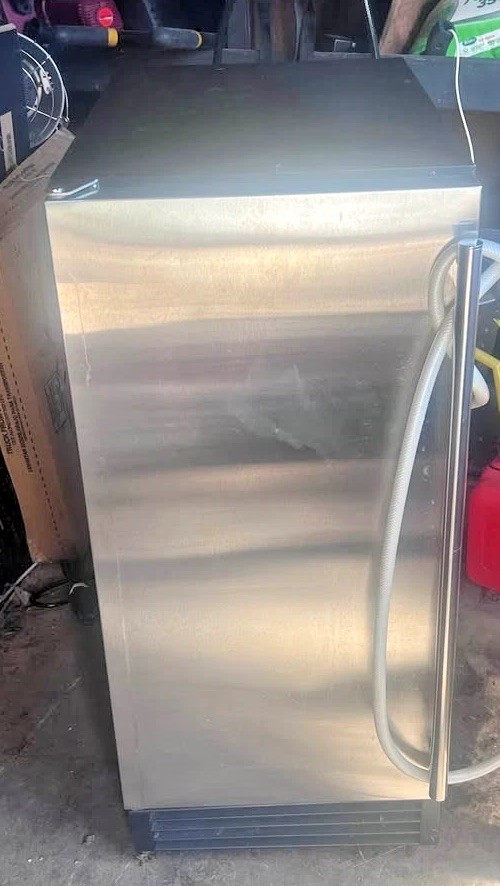 Maxx Ice MIM50V Ice Maker w/ Drain Pump OBO Barely used