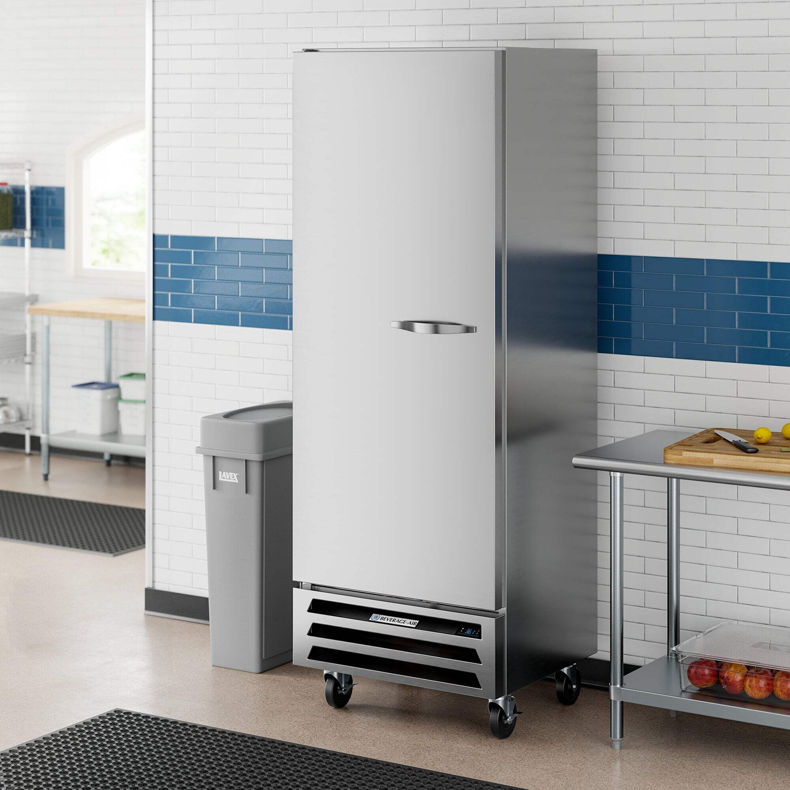 Beverage-Air 24″ 1 Section Solid Door Reach-In Refrigerator,Left-Hinged-12 cu.ft