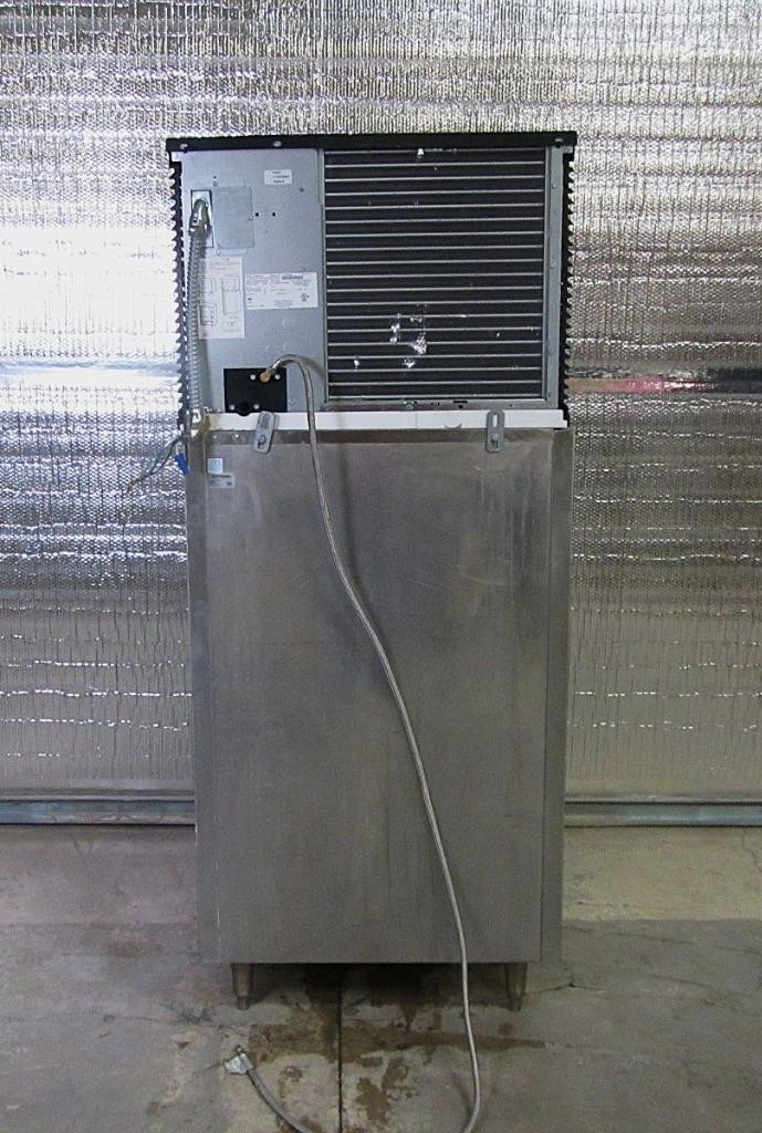 Manitowoc Indigo ID-6060A Full Cube Air Cooled Ice Maker Machine & Bin 650lb/day