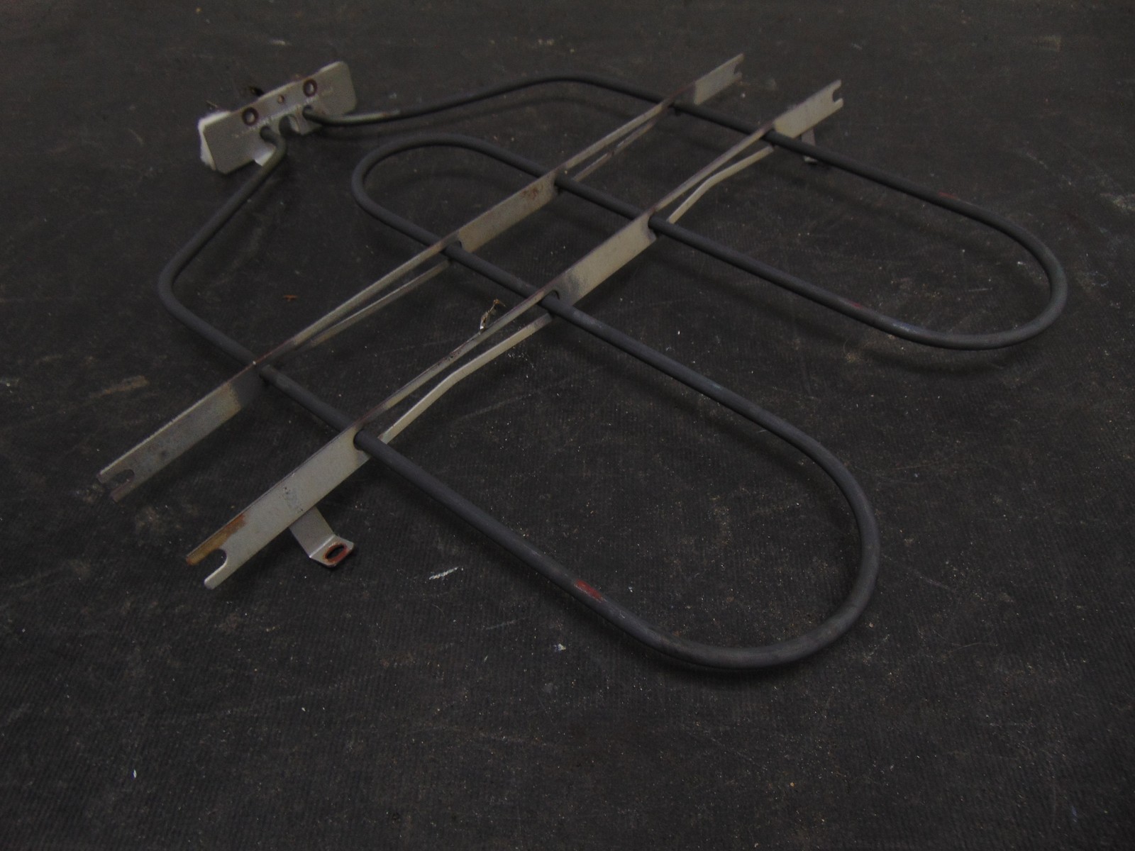 WB44X45497 GE Range JBS60DK1WW Broil Element