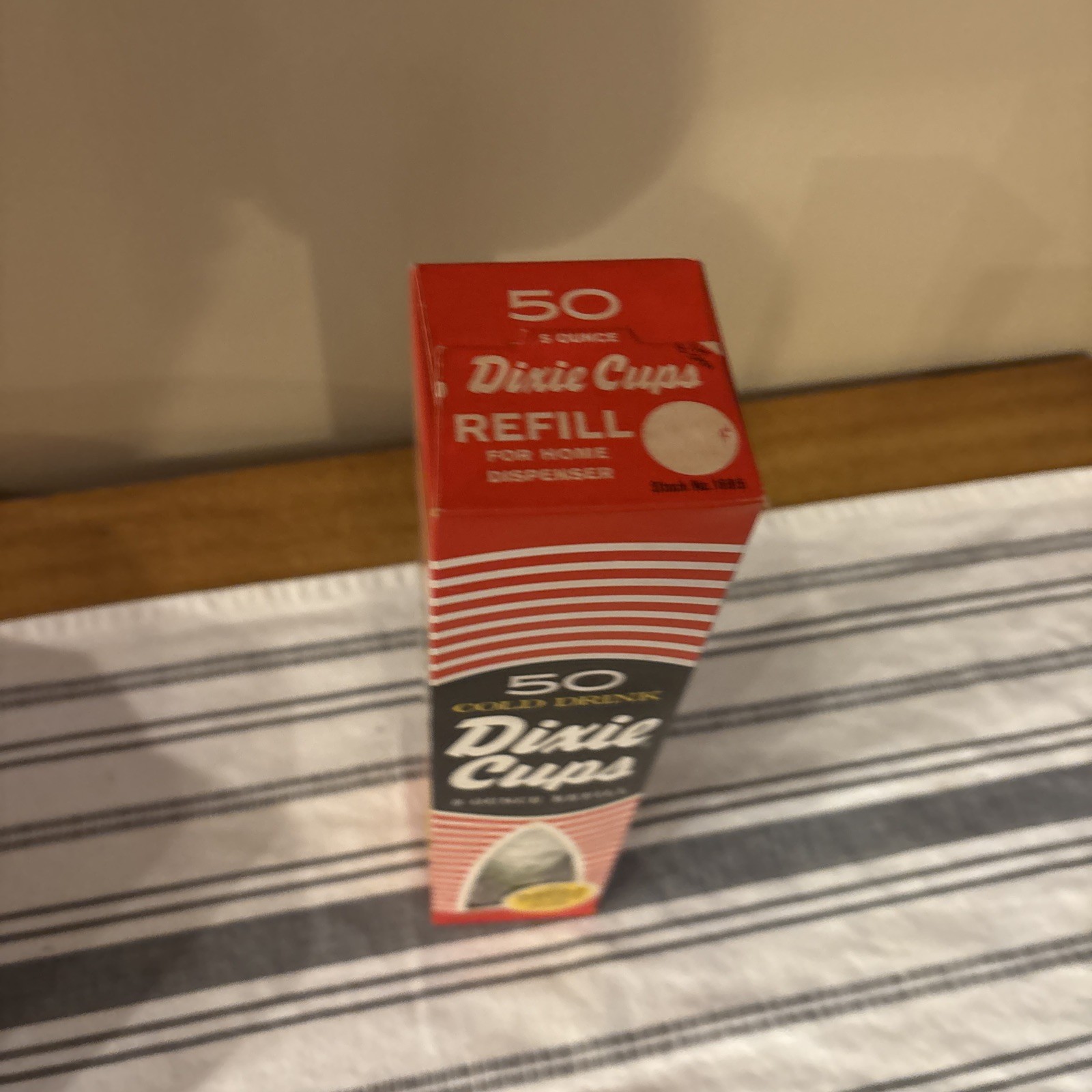 1960’s Box NOS NEW Sealed in Original box 50 Cold Drink Dixie Cups 5 Oz.
