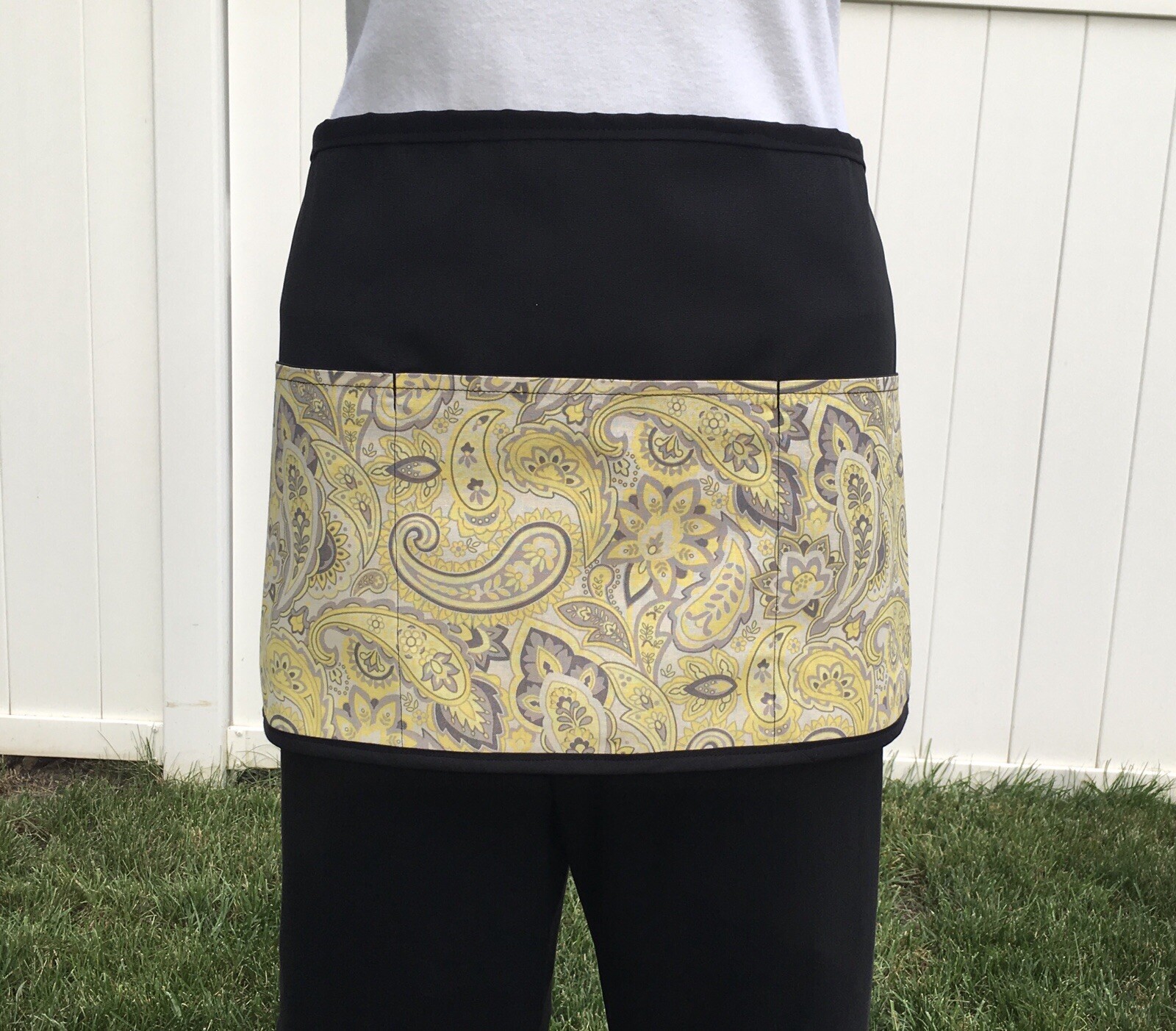 Yellow Paisley server waitress waist apron 3 pocket restaurant Black Janet’s