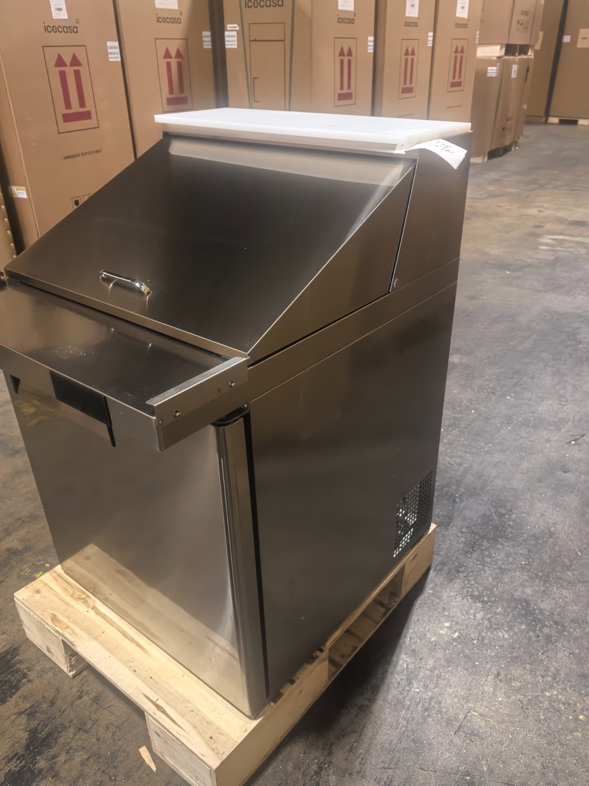 ICECASA 27″ Mega Top Sandwich Prep Table Fridge, 1 Door Food Cooler – Open Box