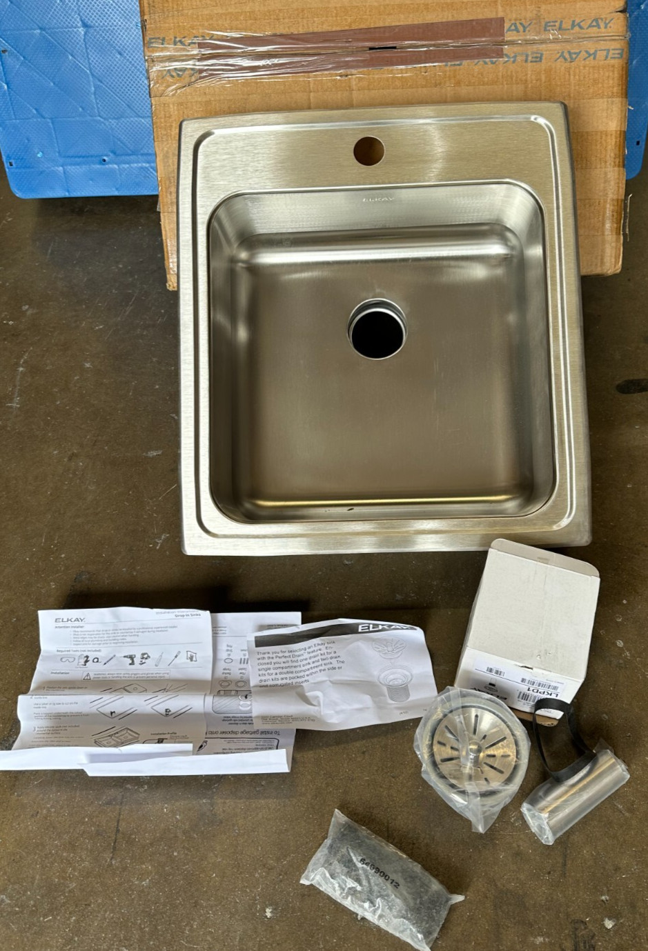 Elkay LRAD202265PD1 – 1-Bowl, 1-Hole, 18-Gauge 19x22x8″ Stainless Steel Sink