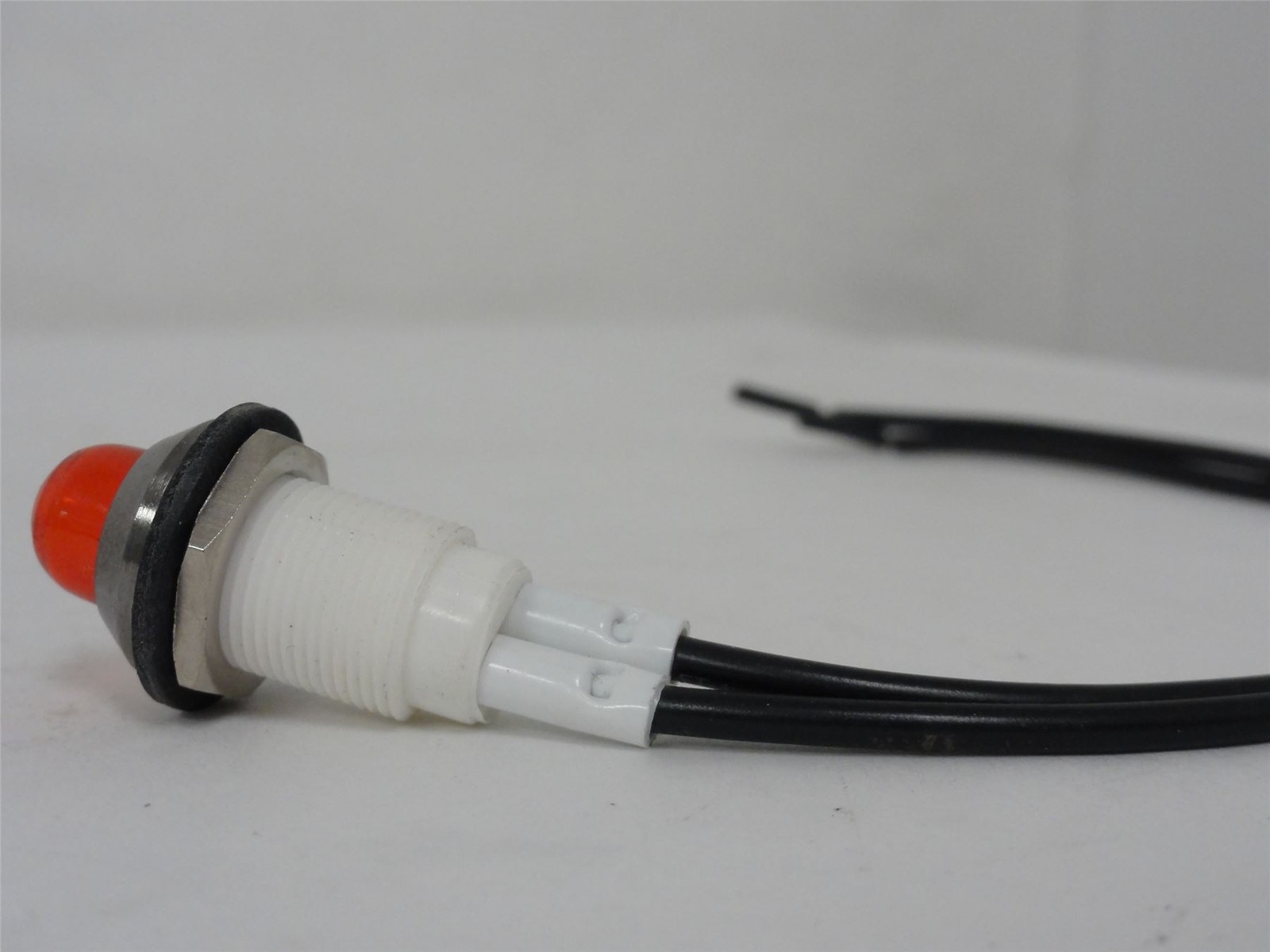 235611 New-No Box; Marel Z01402 Red Light; 110V; 400007893