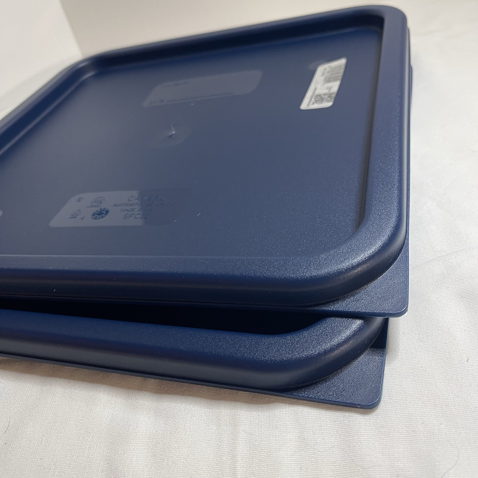 Lot of 2 Cambro Square Blue Lid for 12, 18 and 22Qt. 11″ Containers SFC12453 New