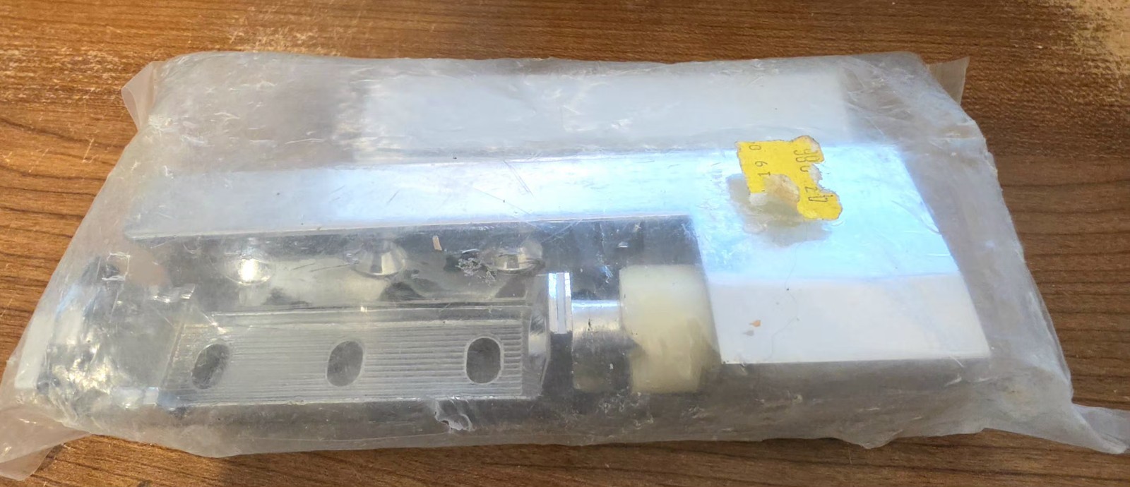 CHG HINGE, Part# R50-2850