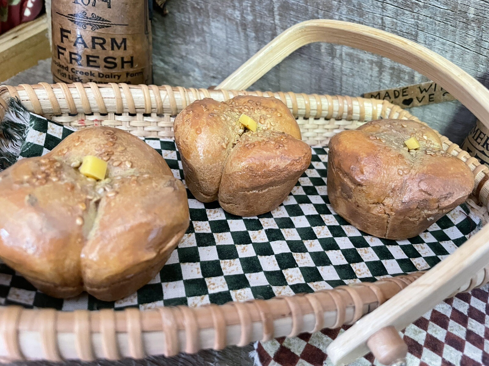 REALISTIC FAKE DIPLAY FOOD LOT OF 3 DINNER ROLLS Primitive Farmhouse Prop BSMT3