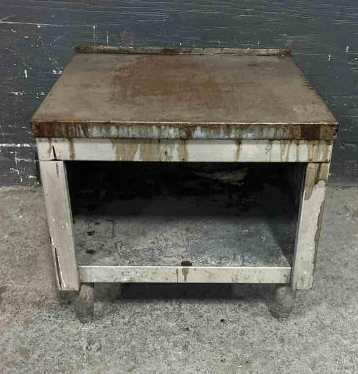 Steel Commercial Equipment Stand Table 24x24x22h