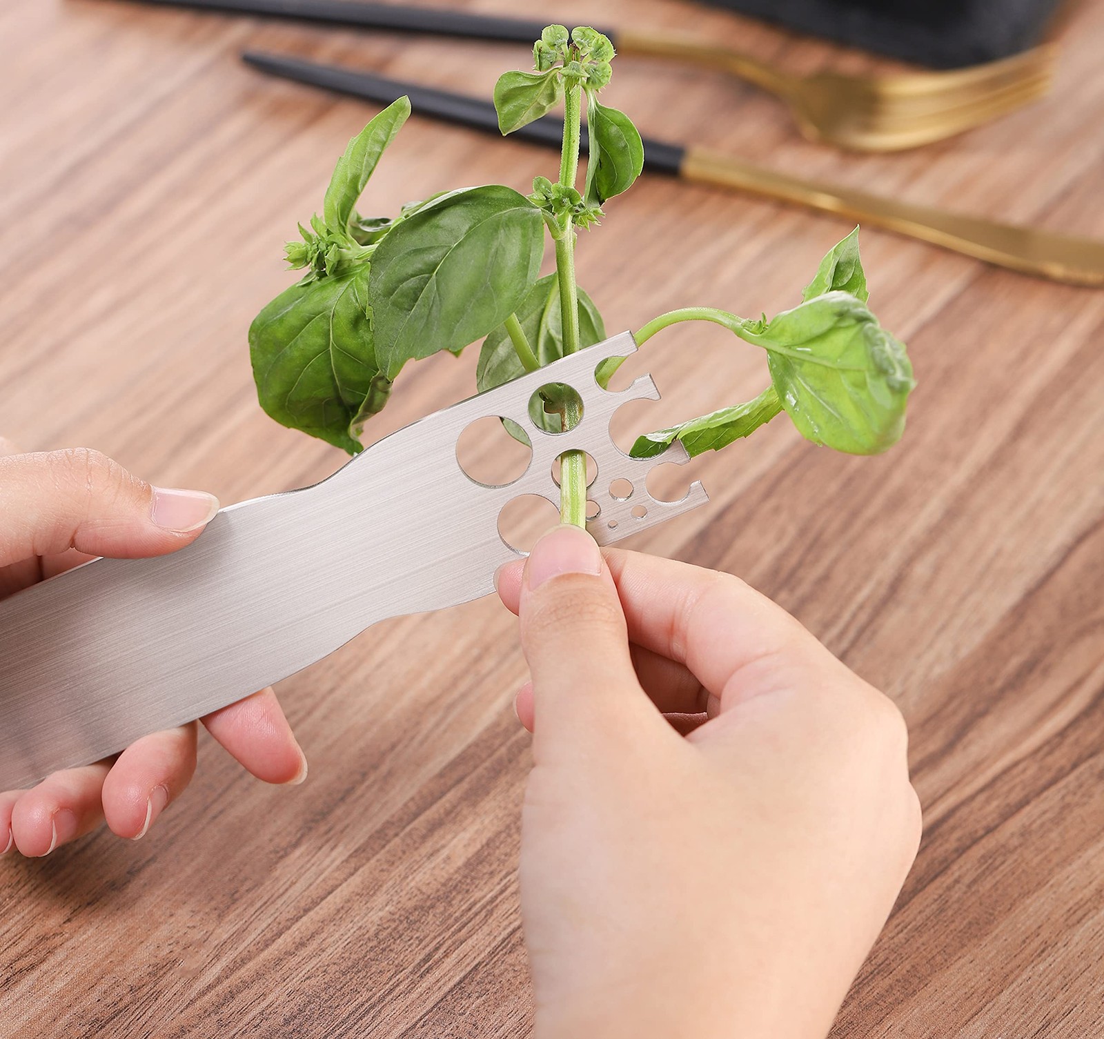 Herb Stripper Stainless Steel Kitchen Herb Leaf Stripping Tool Metal Herb Pealer
