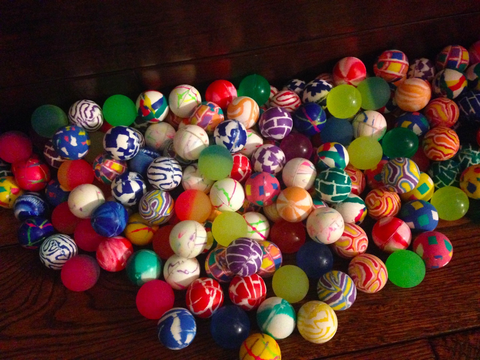 500 Super Bouncy Balls Bulk Toy Vending Gumball Machine 27mm 1″ Superballs
