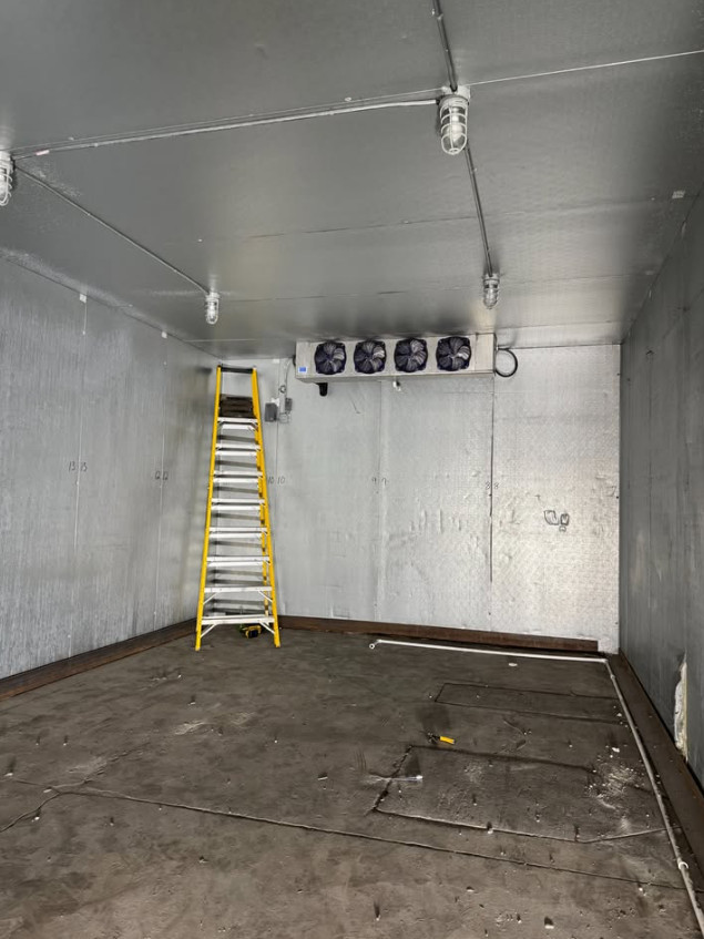 Walk In Cooler 15′ x 22′ x 10′