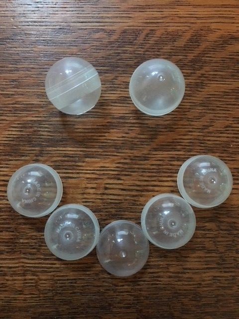 50pcs wholesale lot Mix Empty round toy capsules 1.1″