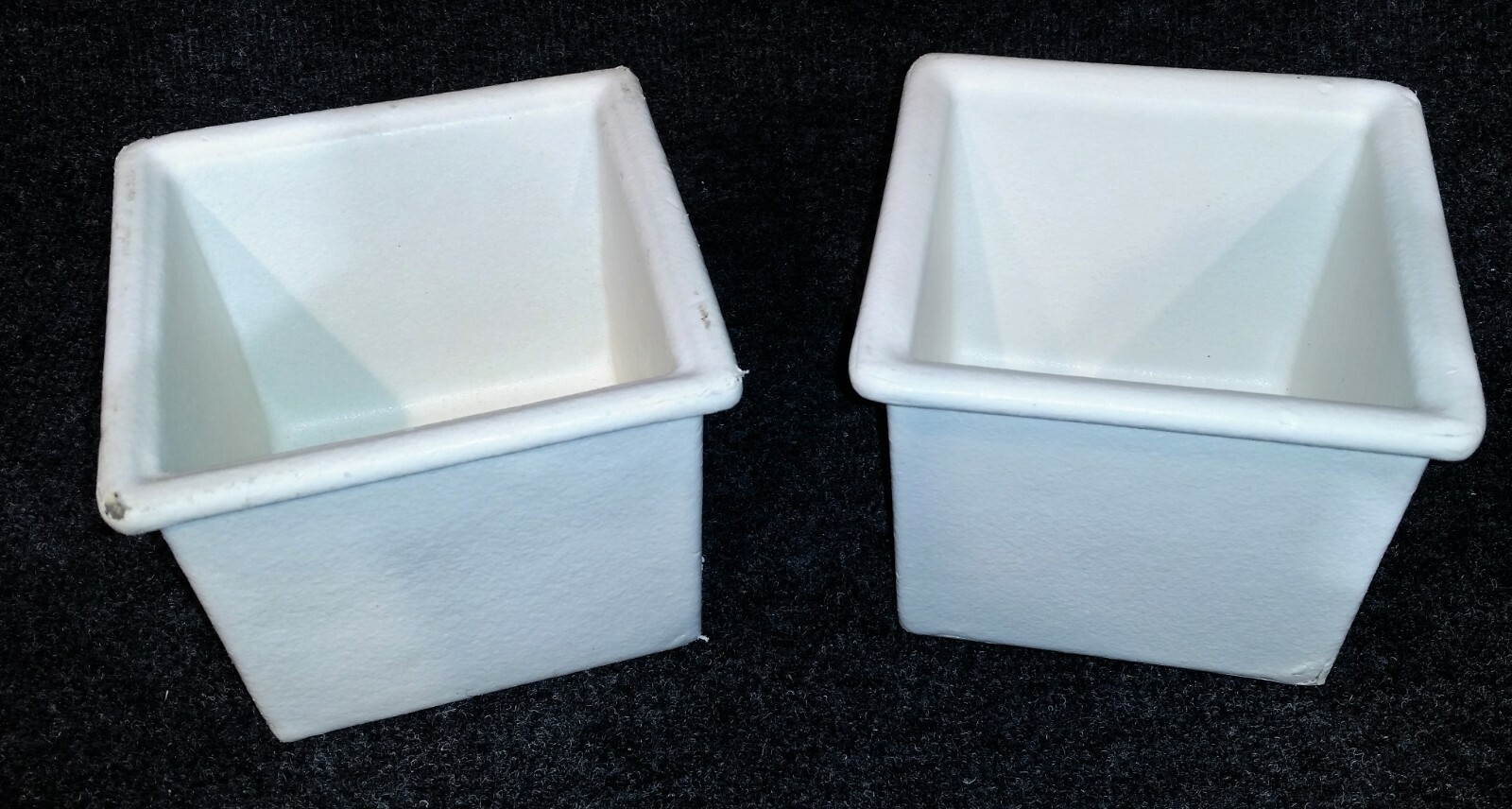 LOT OF 2 BUGAMBILIA ISO14 2.1 QT WHITE RESIN COATED ALUMINUM SQUARE SALAD BOWLS