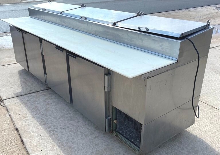 Prep Table/ Beverage Air DP119 Pizza Prep Table/ 4 Doors/ 119″ New Compressor