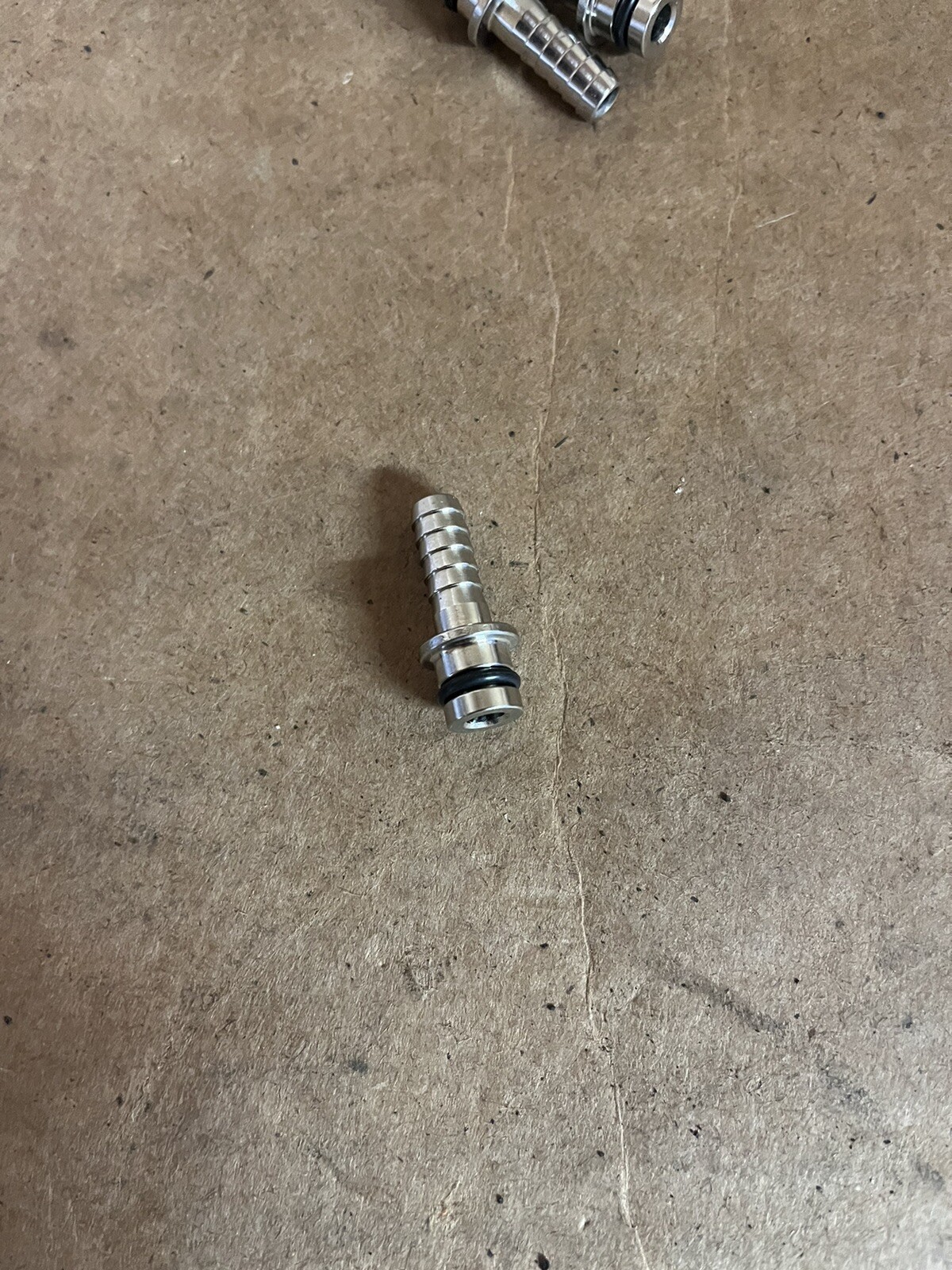 PES 1/4 inch Straight Input Fitting Quantity:40 900038 B351