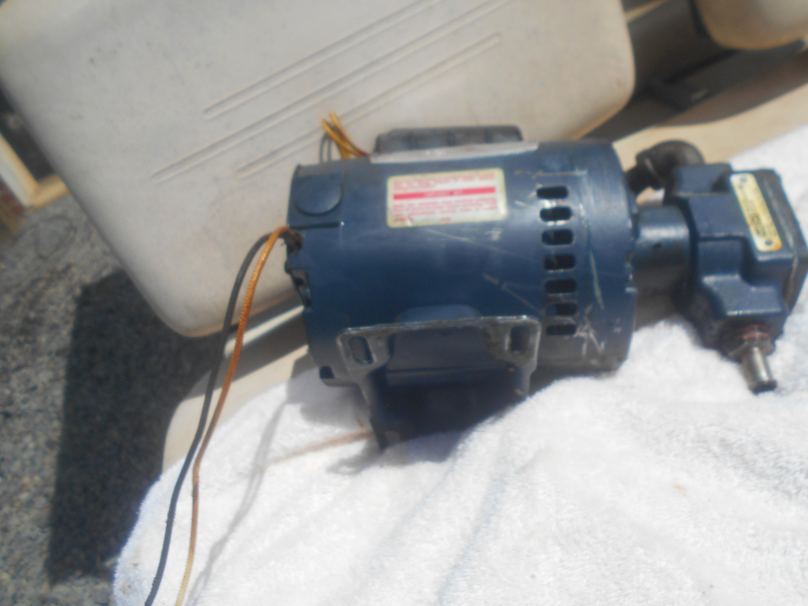 GILES CF-400 COMMERCIAL FRYER FILTER PUMP AND MOTOR GOOD TESTED