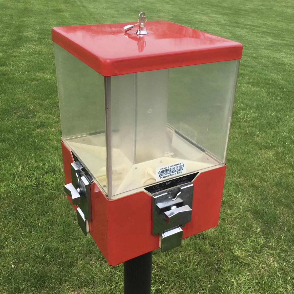 Vendesign 4 in 1 Candy Machine Top Lock and 2 keys Gumball Bulk Vending Lock Set