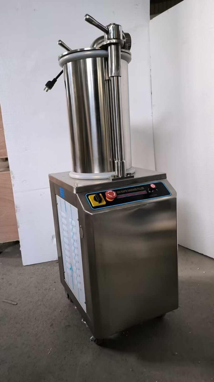 110V 26L Commercial Hydraulic Sausage Stuffer Maker Meat Filler Machine Vertical