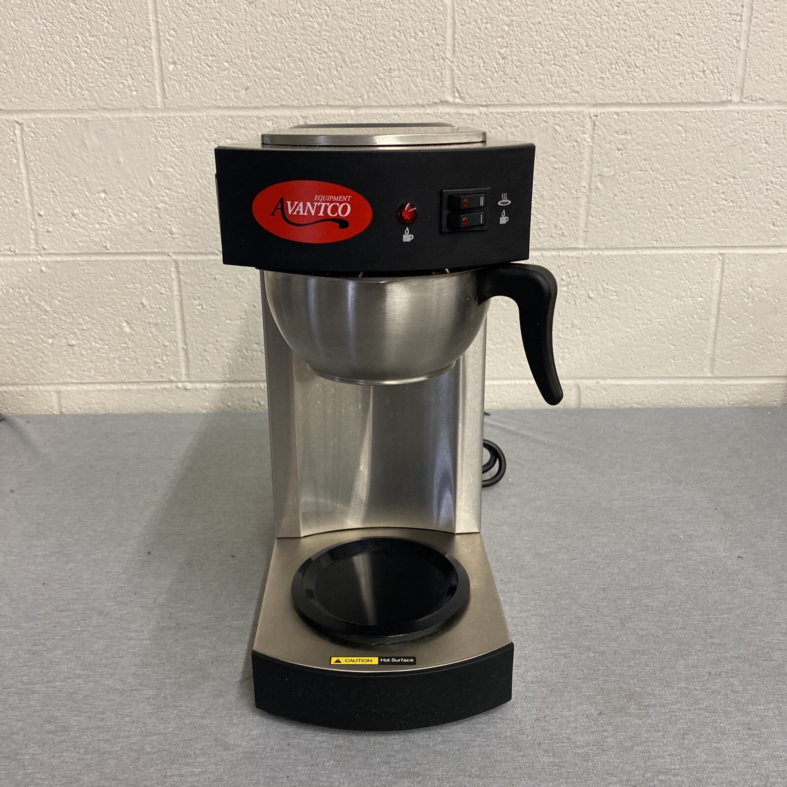 Avantco C10 12-Cup Pourover Dual Warmers Commercial Coffee Maker – Stainless